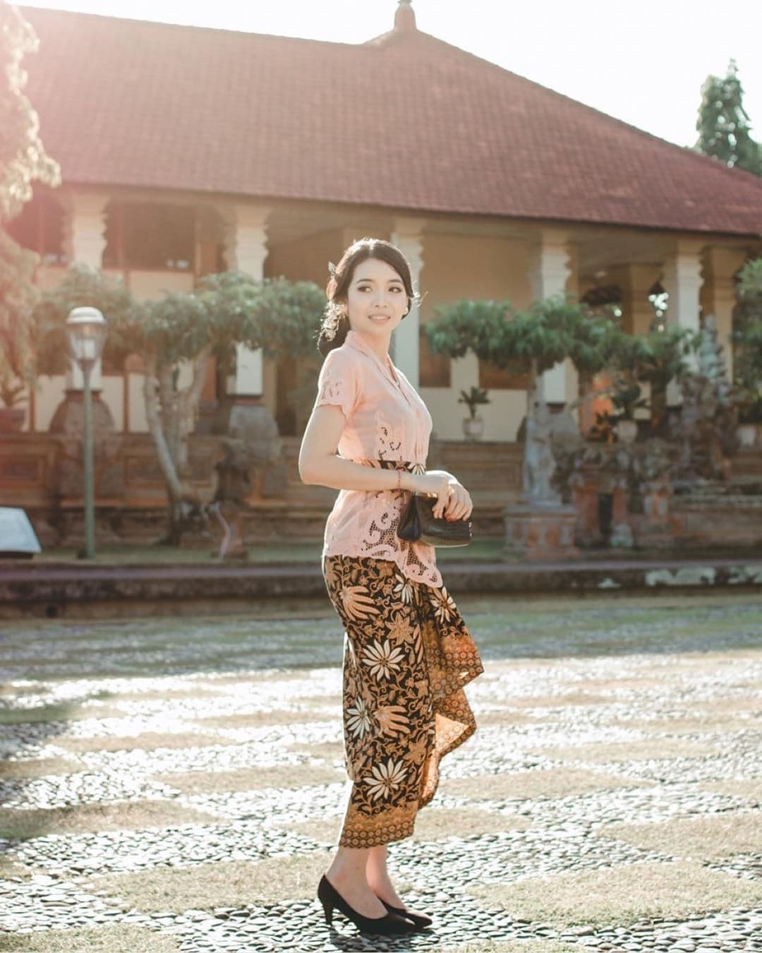 Model Baju Kebaya Bali Modern