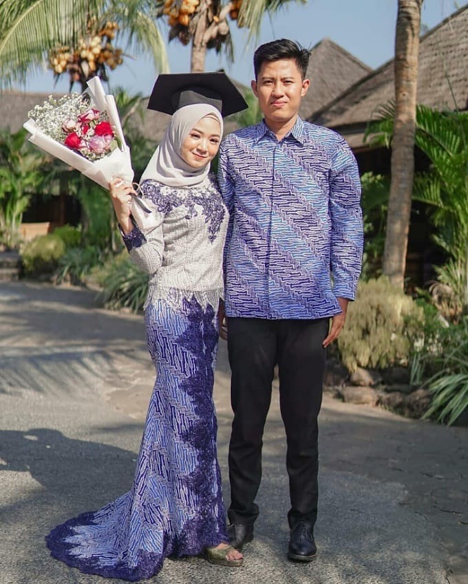 Batik Couple Long Dress Wisuda