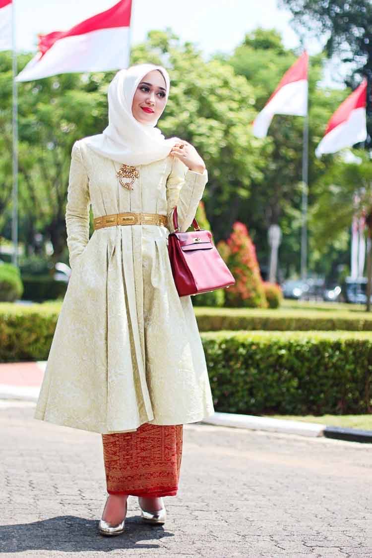 Batik Model Kebaya Muslim