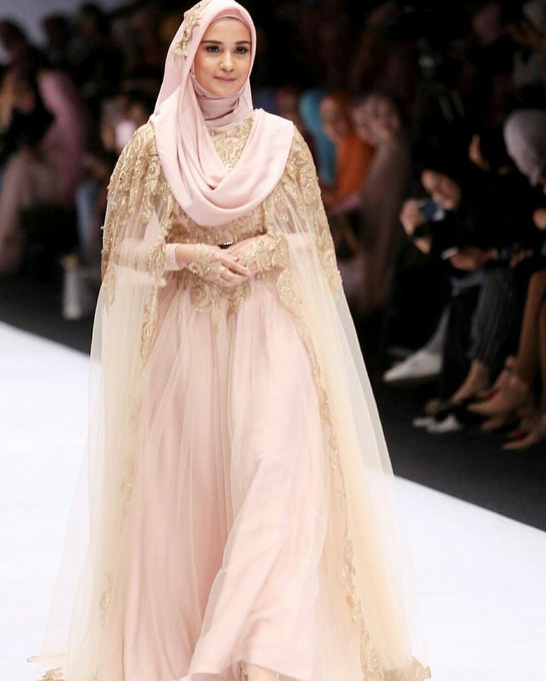 √ 30+ Model Gaun Kebaya Modern, Pesta, Muslim Terbaru 2020