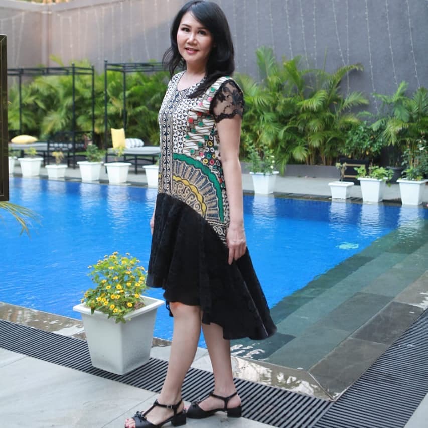 Mini-dress batik kombinasi