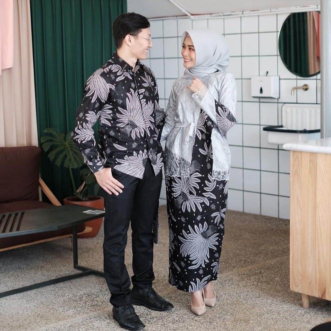 Model Batik Couple Motif Daun