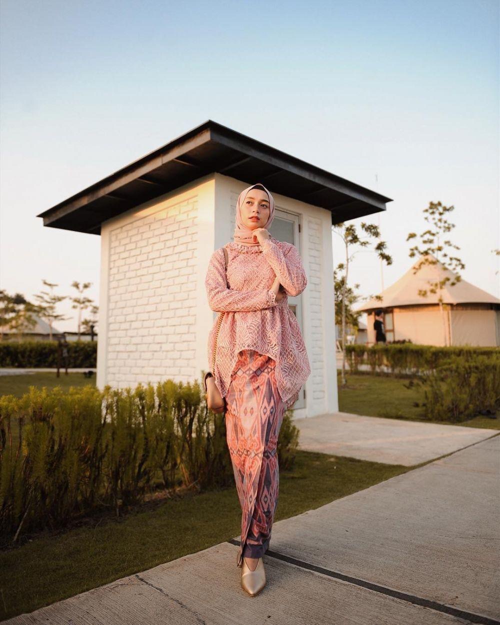 Model Kebaya Batik Muslim Modern