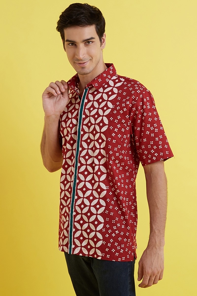 Model baju batik untuk pria pergi kondangan