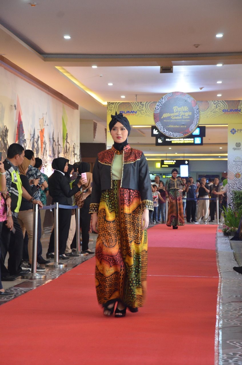 Model gaun batik kombinasi hijabers