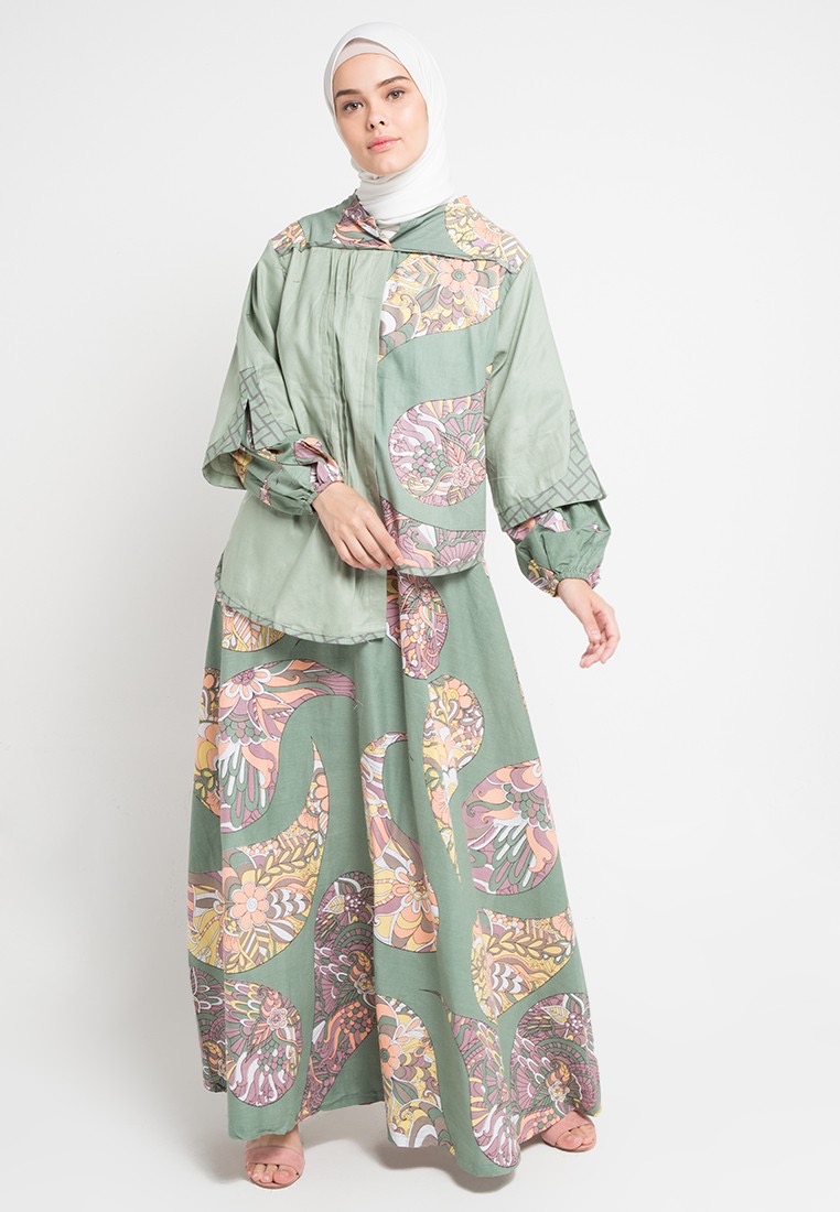 Two-pieces batik modern jaket asimetris