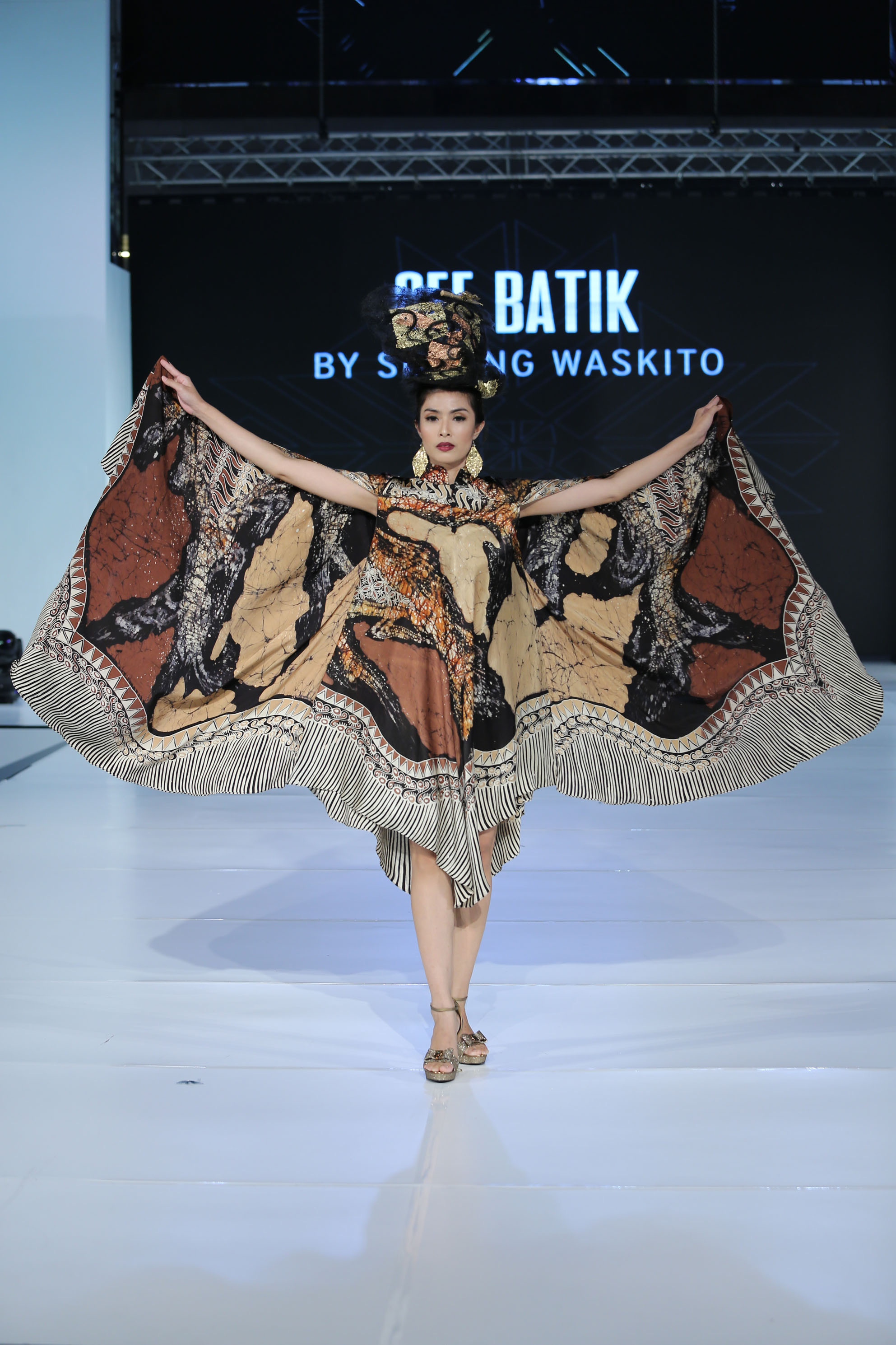 baju batik model kelelawar