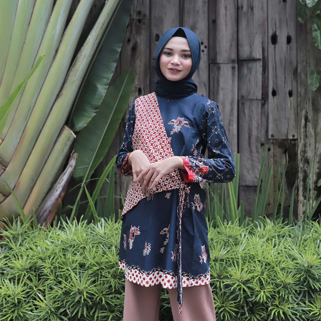 Baju Batik Solo