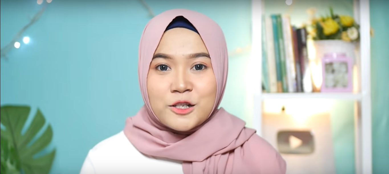 Cara Memakai Hijab Pashmina Untuk Wajah Bulat