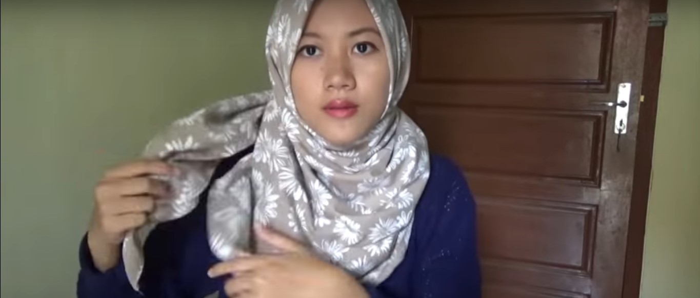 Tutorial Hijab Jilbab Segitiga