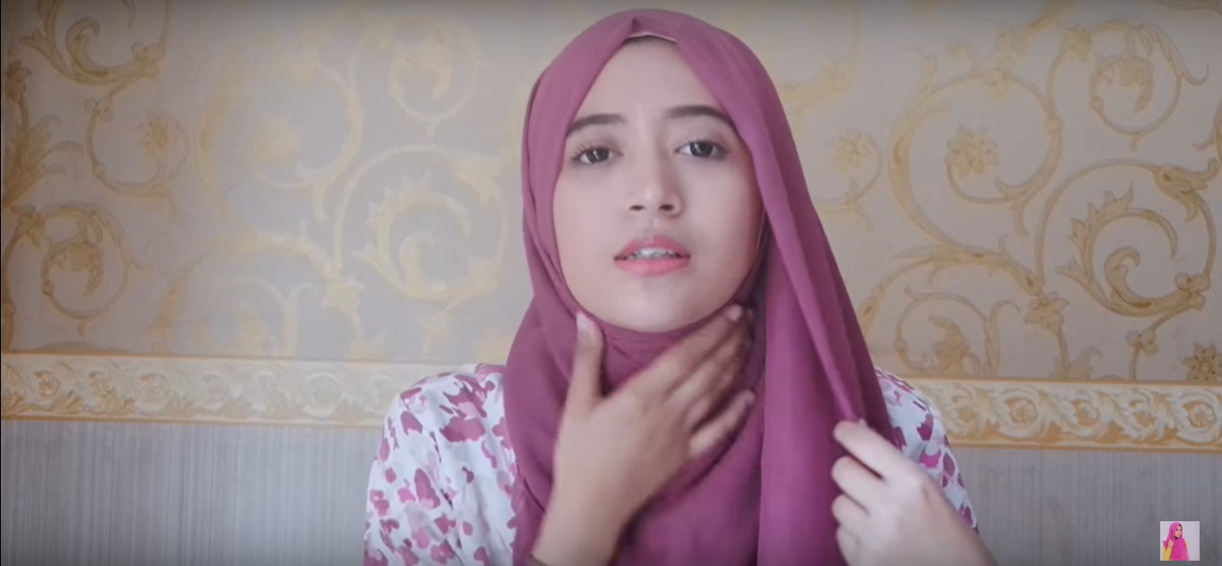 Tutorial Hijab Paris Segi Empat Dian Pelangi