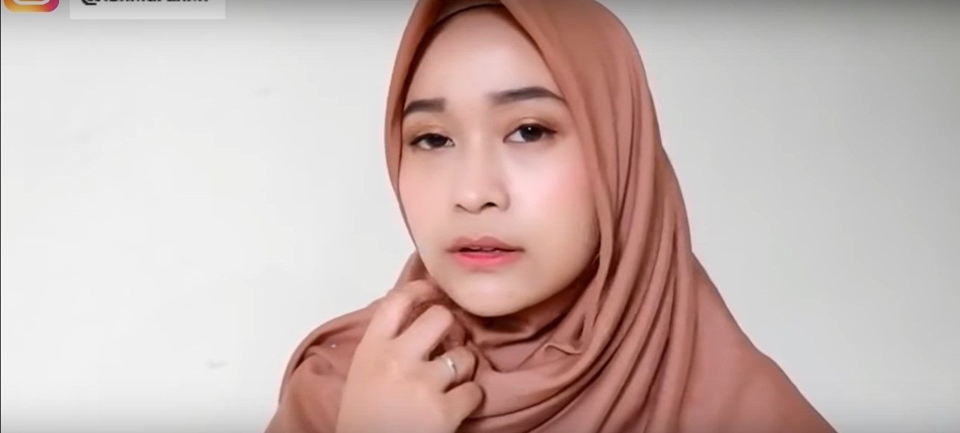 Tutorial Hijab Paris Segi Empat Simple Untuk Kuliah