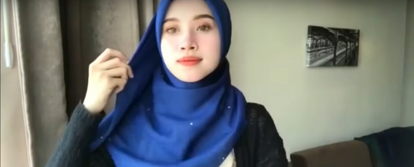 Tutorial Hijab Paris Segitiga Yang Simple