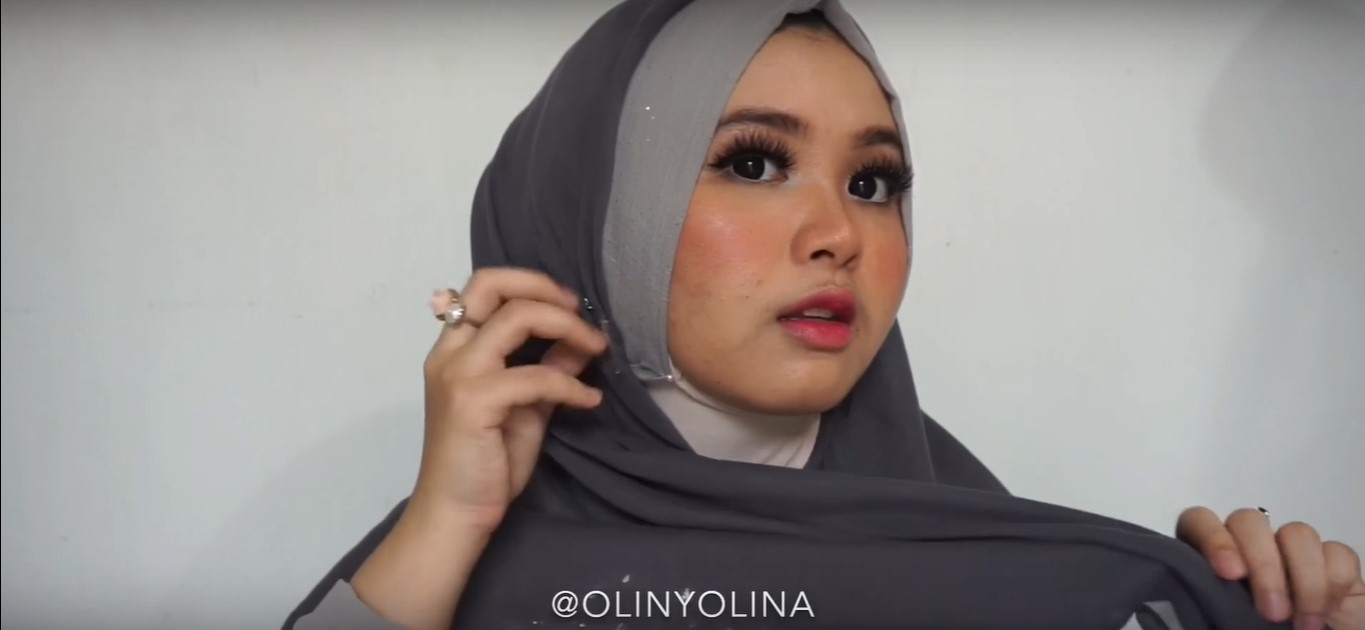 Tutorial Hijab Pashmina Pesta Simple