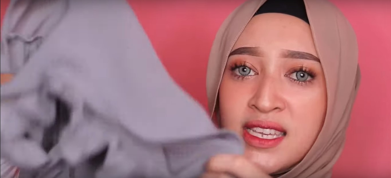 Tutorial Hijab Pashmina Pesta