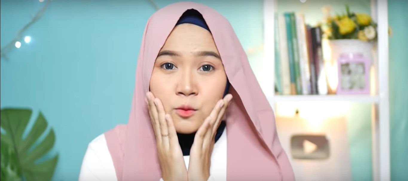 Tutorial Hijab Pashmina Wajah Bulat