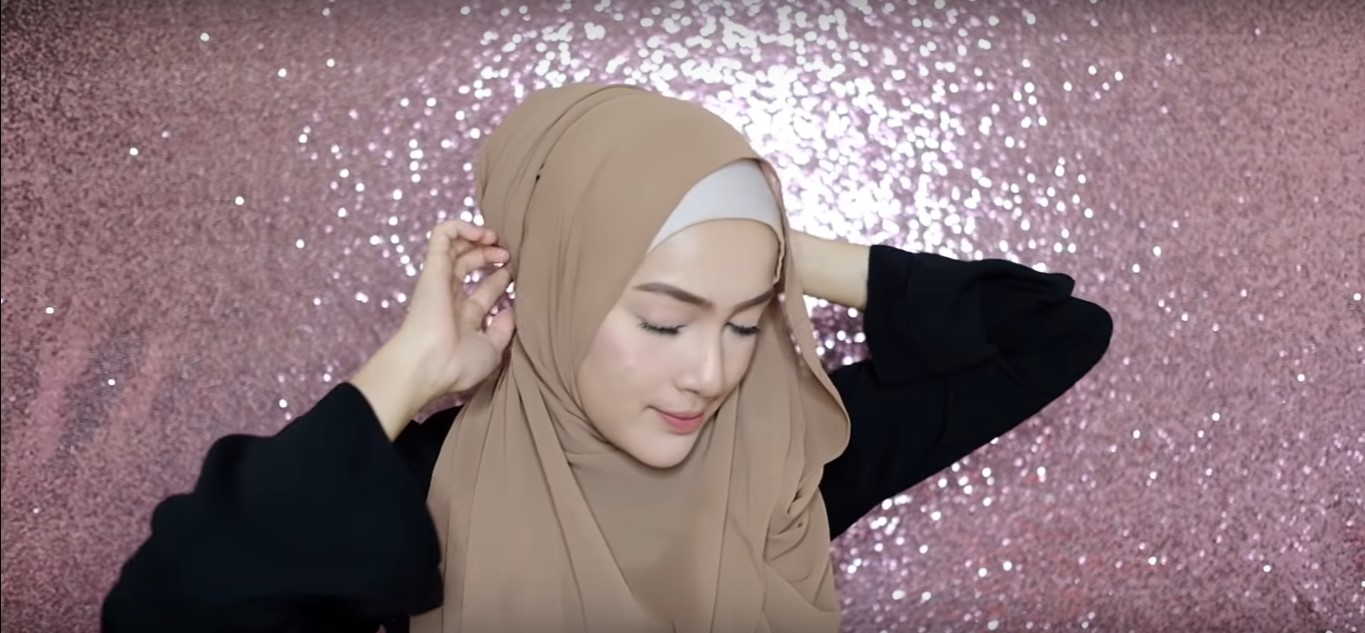 Tutorial Hijab Pashmina Yang Simple