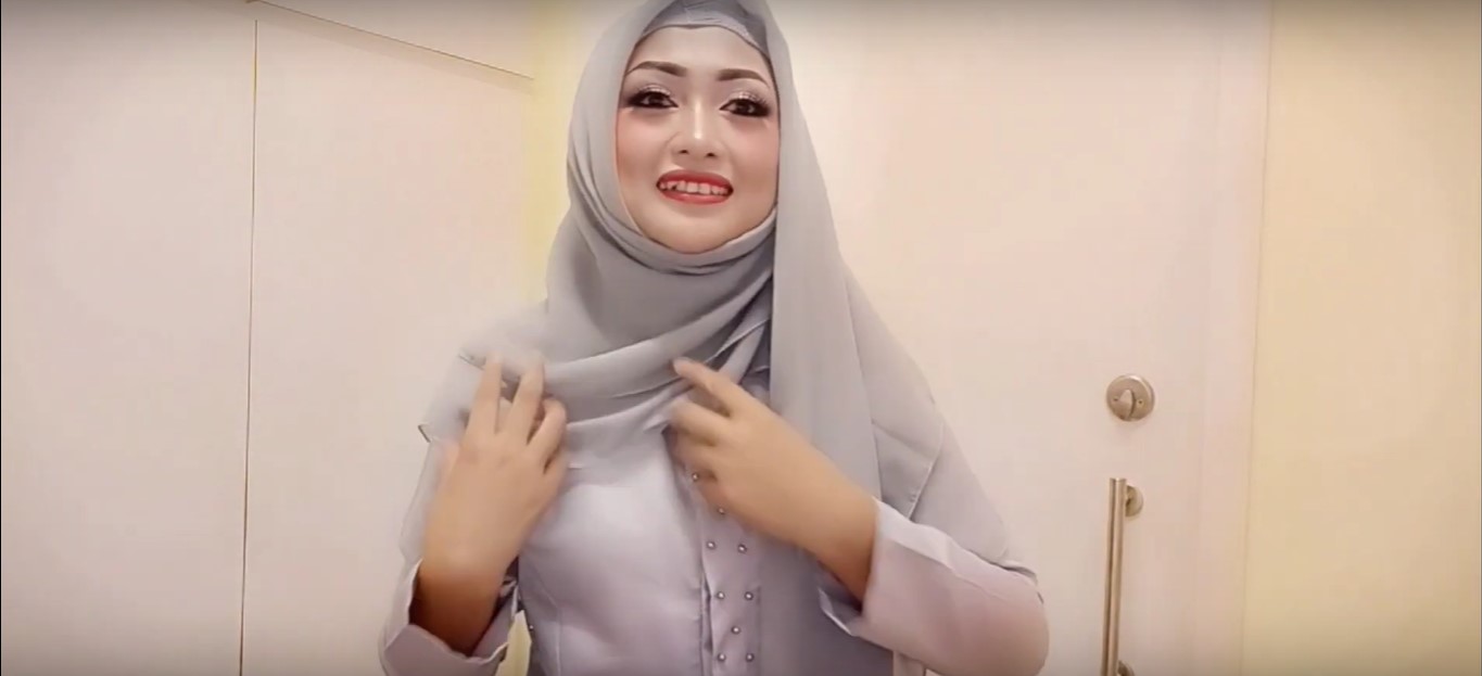 Tutorial Hijab Pesta Simple Dan Elegan