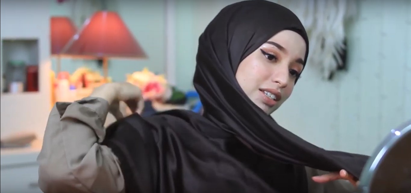 Tutorial Hijab Satin Pahsmina