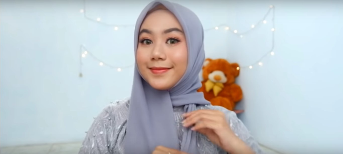 Tutorial Hijab Segi Empat Simpel