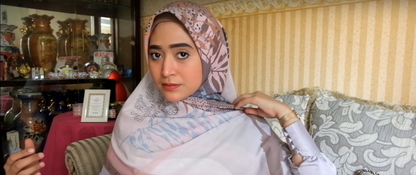 Tutorial Hijab Segi Empat Untuk Pesta Pernikahan