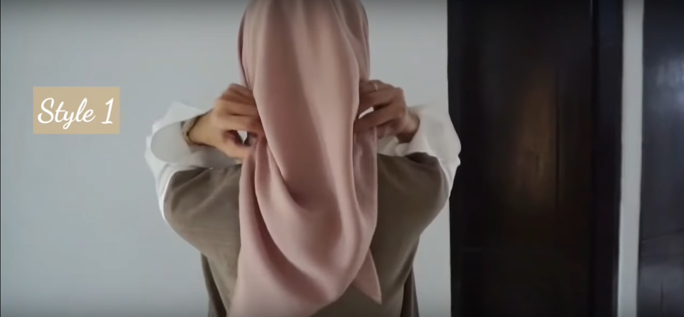 Tutorial Hijab Segitiga Sederhana