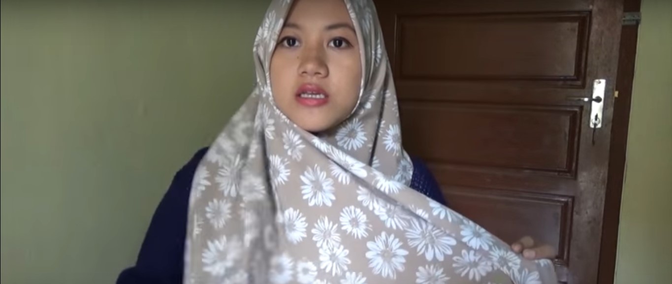 Tutorial Hijab Segitiga Simple Casual