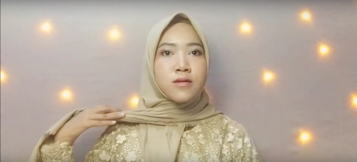 Tutorial Hijab Syar'i Untuk Kebaya