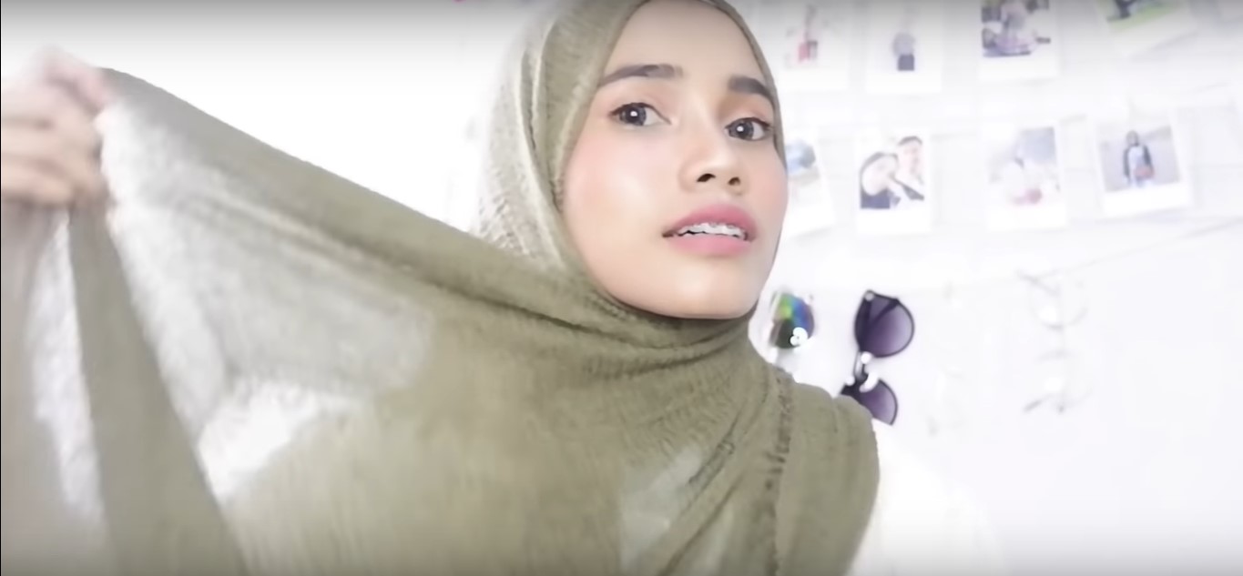 Video Tutorial Hijab Pashmina Rawis Renda