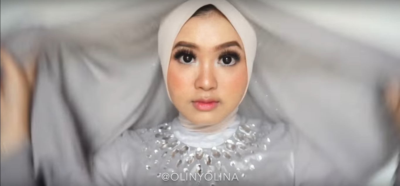 Video Tutorial Hijab Pesta Pernikahan