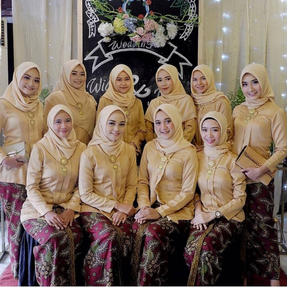 Kebaya Bridesmaid Hijab
