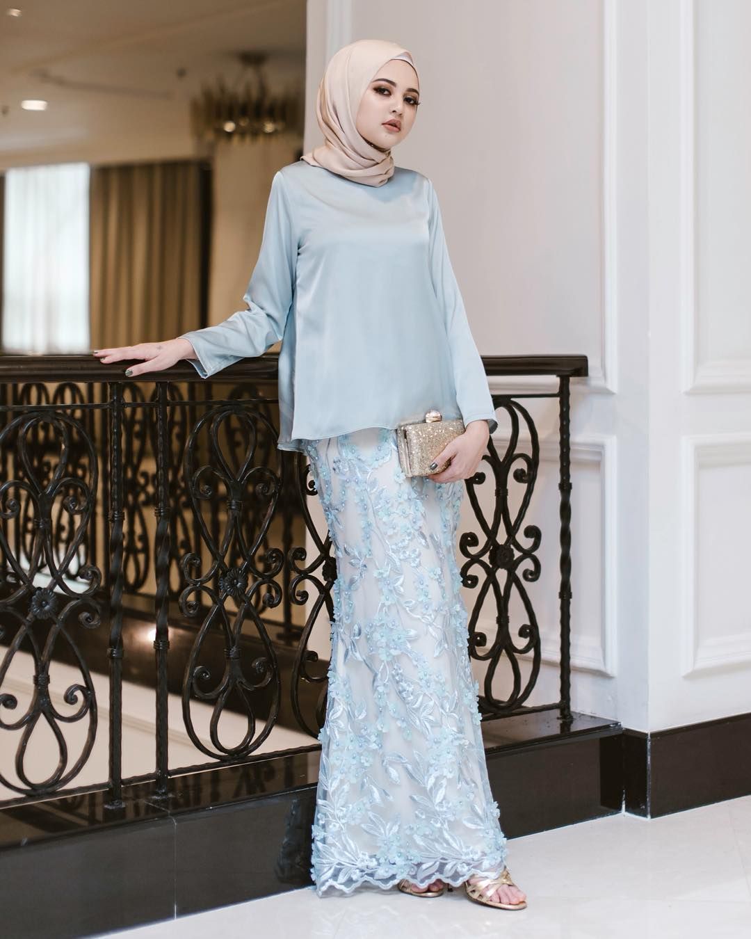 model baju brokat hijab