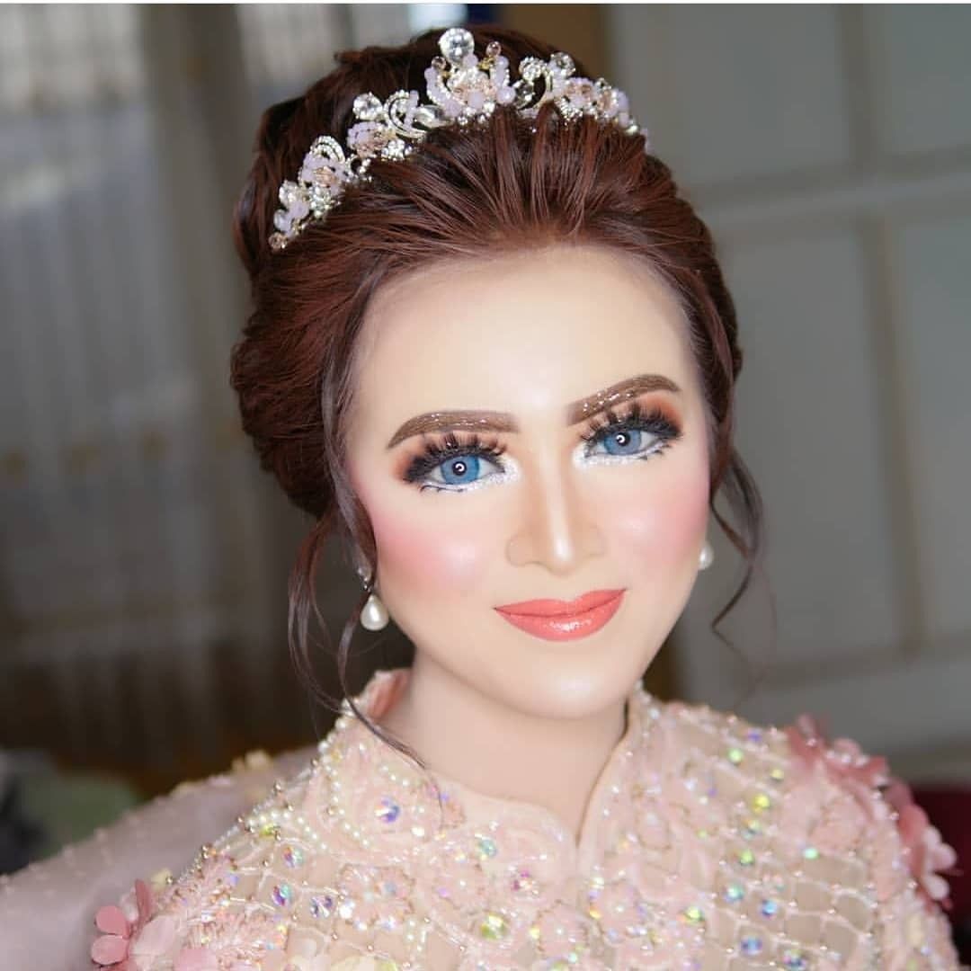 Inspirasi Make Up Pengantin Ala Barbie