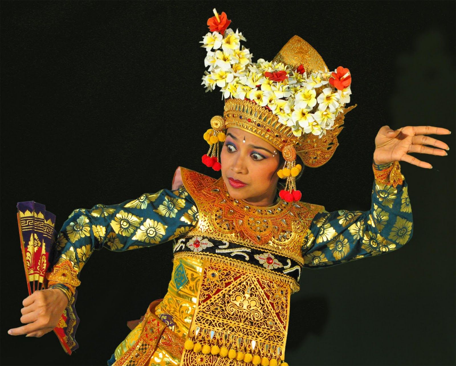 Mengenal Keunikan Tari Pendet, Tarian Pemujaan dari Bali