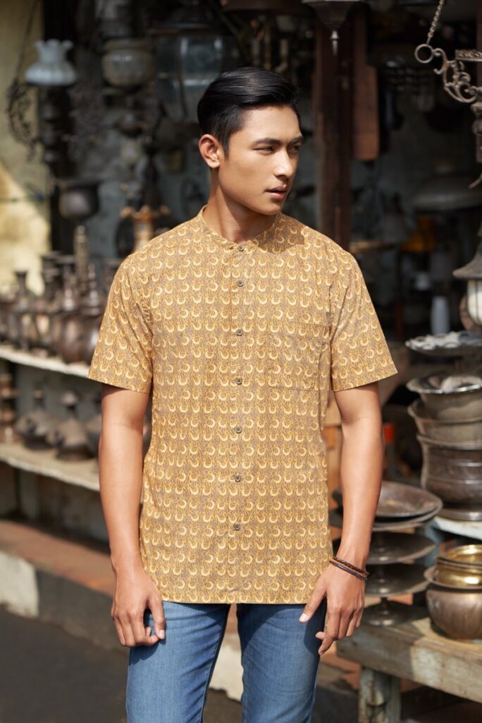 √ 35+ Model Baju Batik Pria Kombinasi Modern Terbaru 2020