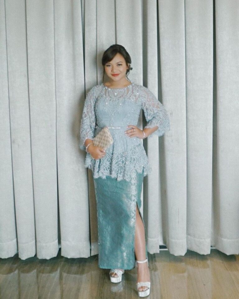   30 Model Kebaya Untuk Orang Gemuk Agar Terlihat Langsing 