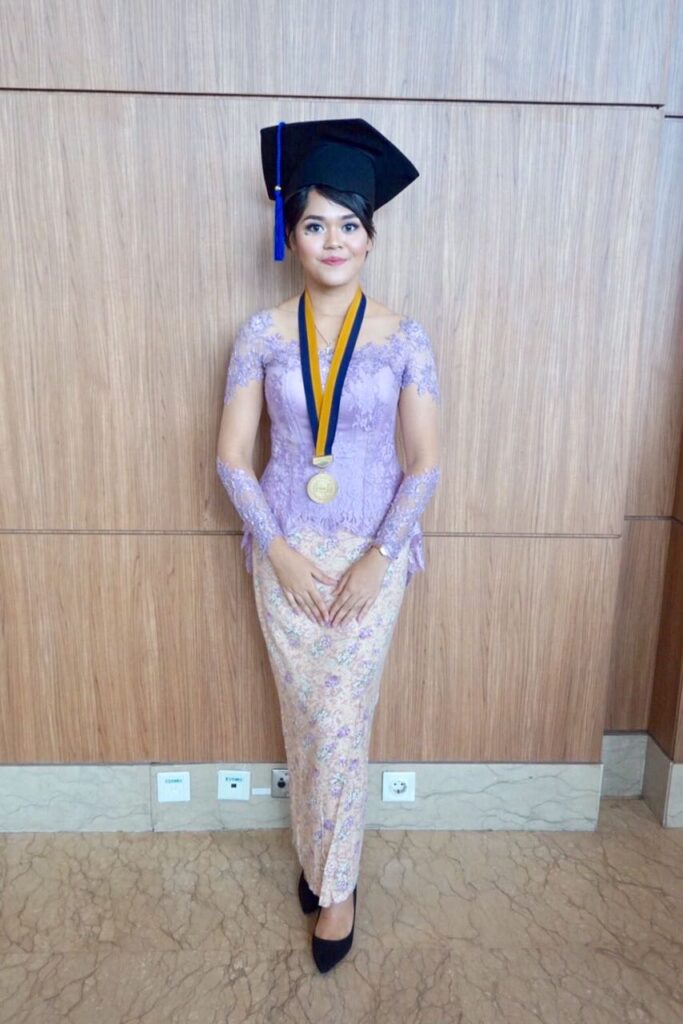 √ 60+ Model Kebaya Wisuda Modern Simple Terbaru 2022