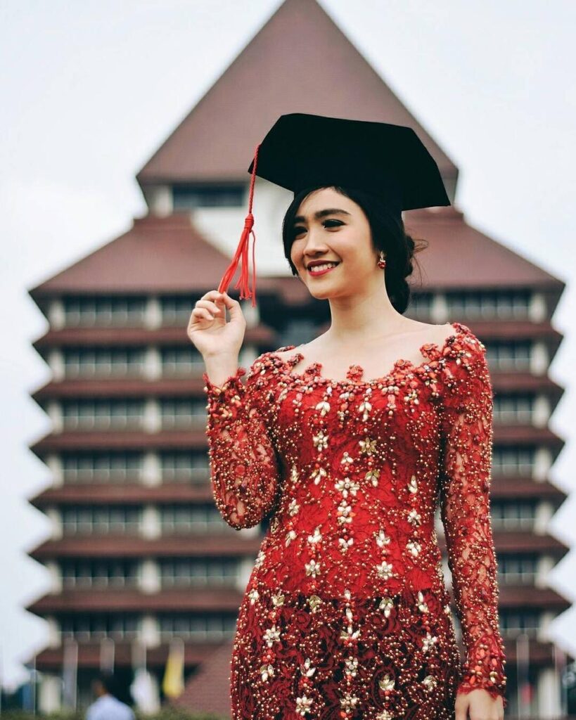 Rekomendasi Kebaya Wisuda | Satu Manfaat