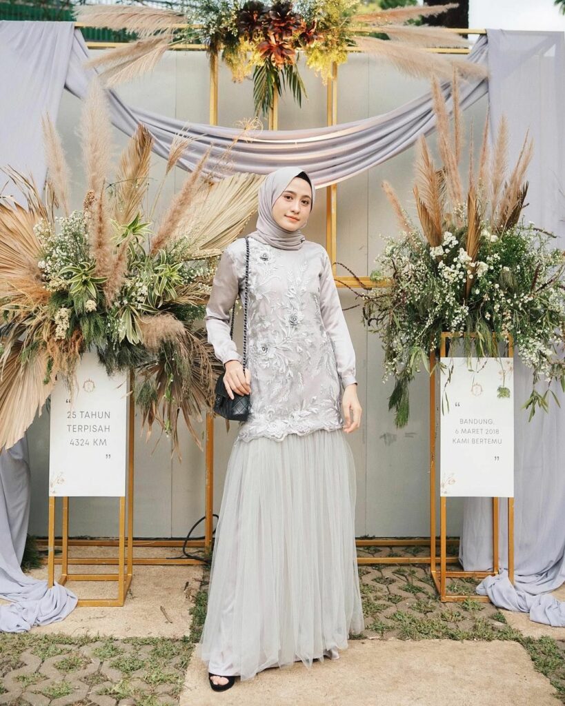 √ 60+ Model Gamis Pesta Mewah, Brokat, Modern Terbaru 2020 ...