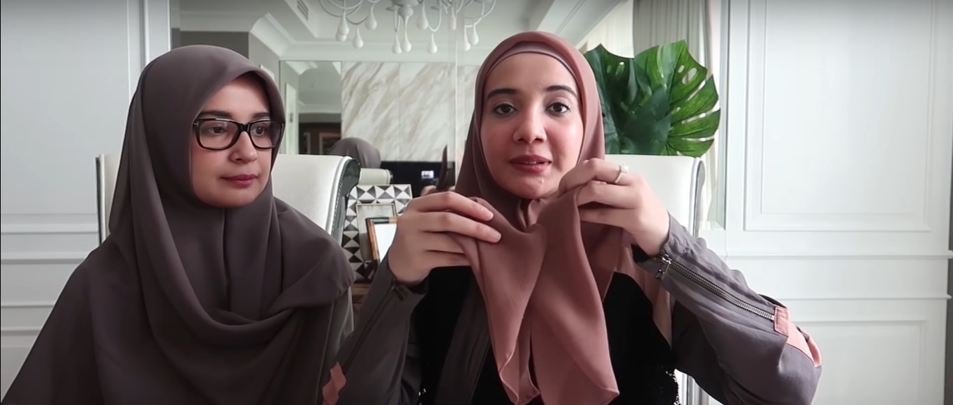 Tutorial Hijab Segi Empat Rawis