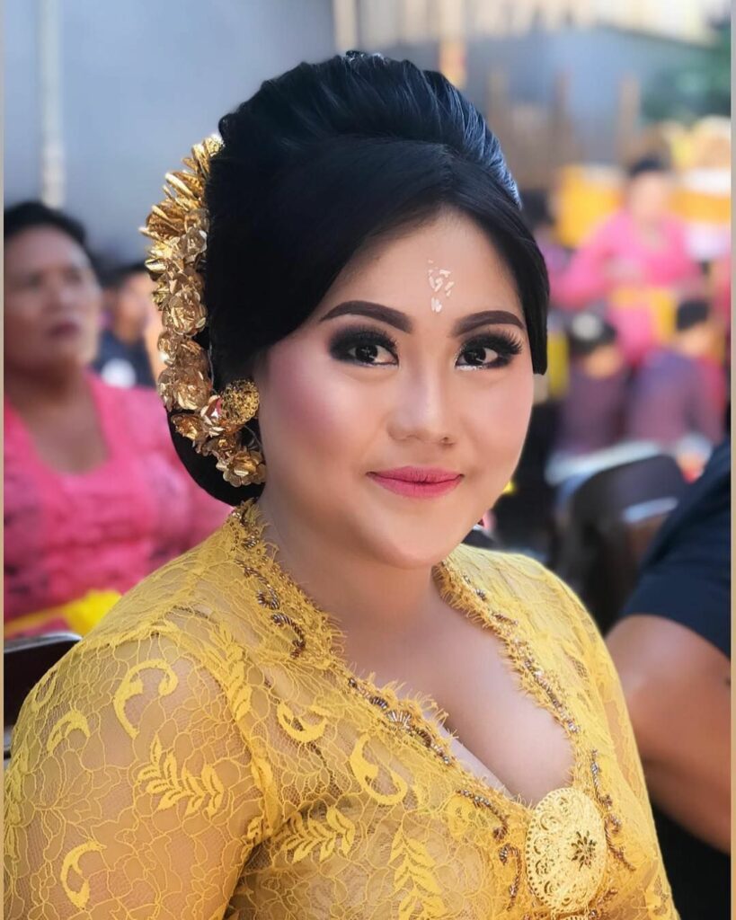 √ 30+ Make Up Pengantin: Video, Tutorial, Natural, Terbaik 2020