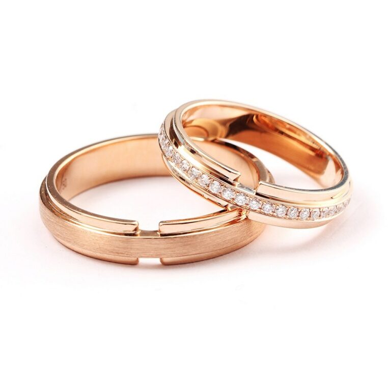 √ 30+ Model Cincin Nikah Emas, Berlian, Perak, Titanium, dan Harga 2020