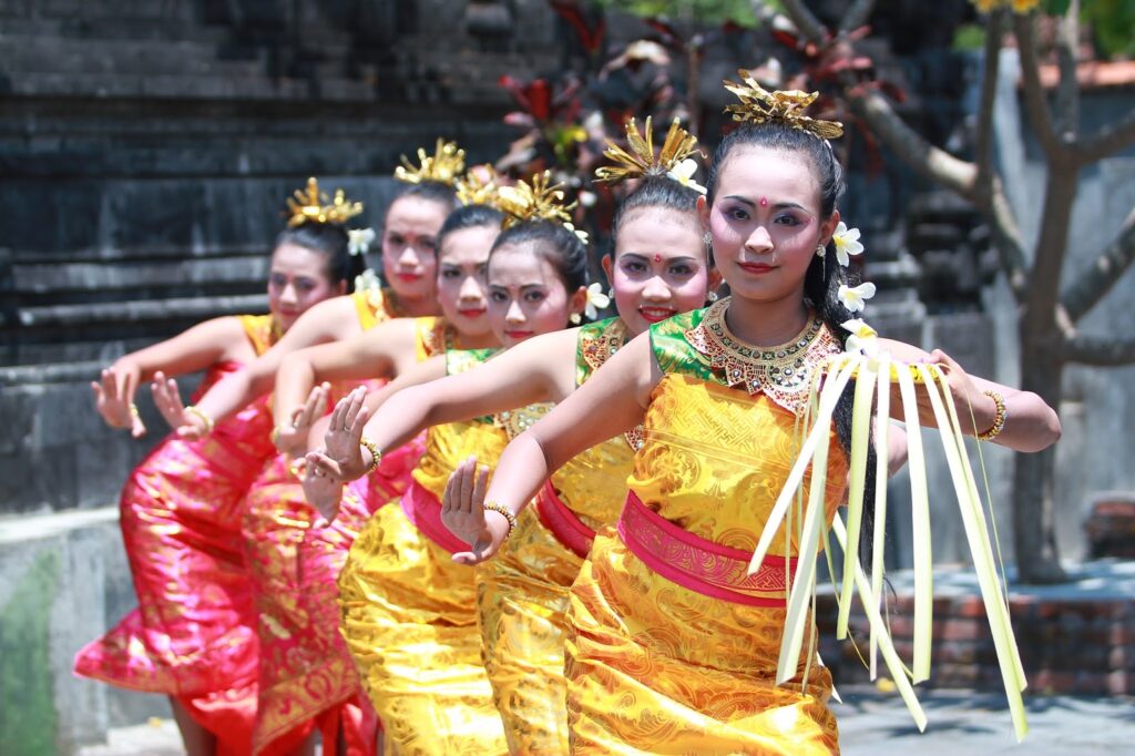 Mengenal Keunikan Tari Pendet Tarian  Pemujaan dari Bali